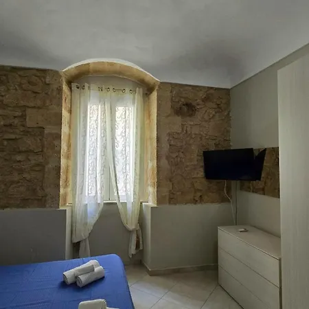 Pasithea House